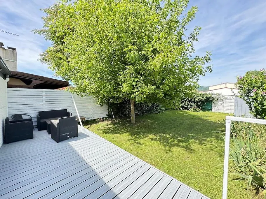 Maison 6 Couchages Avec Grand Jardin Parking Apartment Clermont-Ferrand